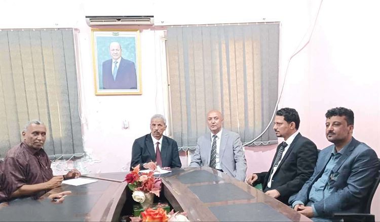 محافظ لحج " تُركي " يناقش مع المهندس " طرموم " احتياجات المحافظة في قطاع الاتصالات و الإنترنت