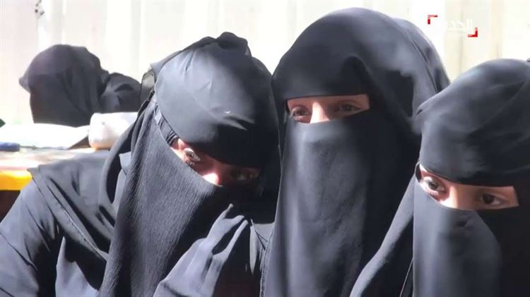 فصل طالبة بجامعة صنعاء والسبب قُبلة بريئة