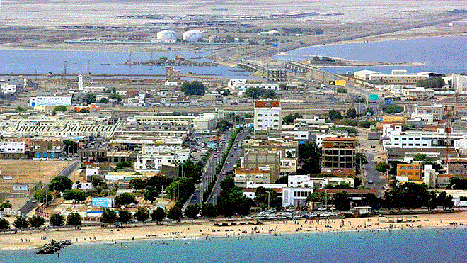 سكان البريقة يقولون ان الماء لا يصل إلى منازلهم الا مرة كل عشرة أيام
