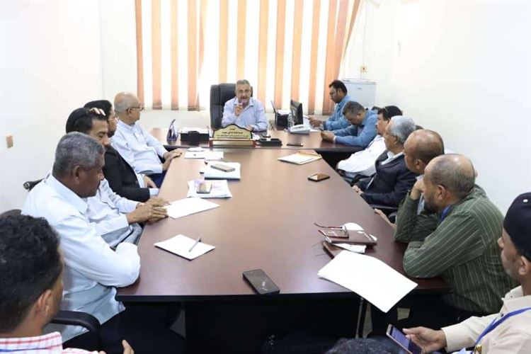 وكيل وزارة الزراعة والثروة السمكية يلتقي بمدراء عموم مكاتب الزراعة والري في الوادي والساحل بمحافظة حضرموت  وسقطرى والمهرة