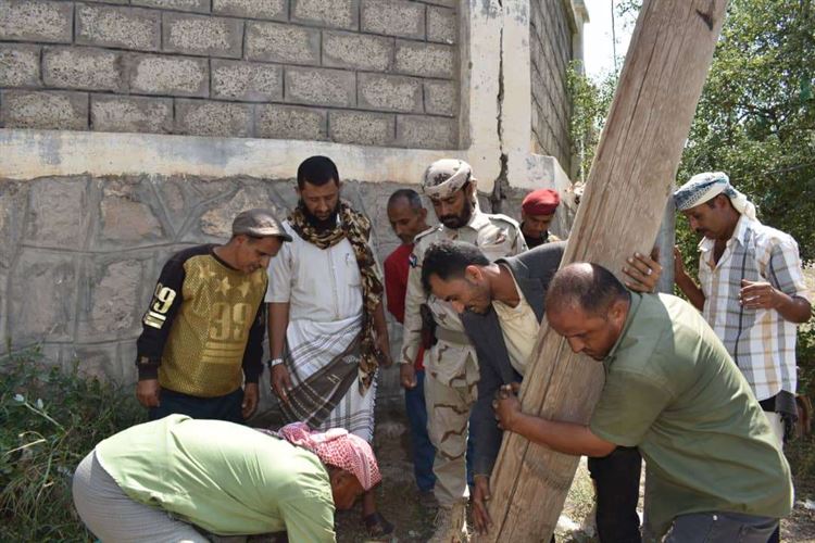بدعم من القائد"العمري" تركيب عمود كهربائي ونقل أسلاك الضغط العالي من معلب الشهداء بحالمين