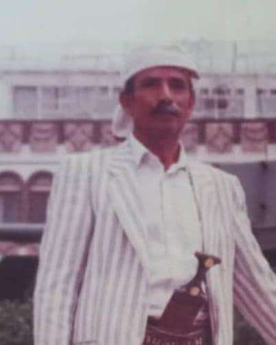 مدير عام الإعلام بلحج "اليافعي" يبعث تعزية للإعلامي "فهد محسن" برحيل والده