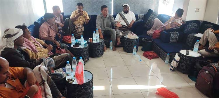 العميد " الحوشبي " يلتقي إدارة نادي شباب المسيمير بلحج