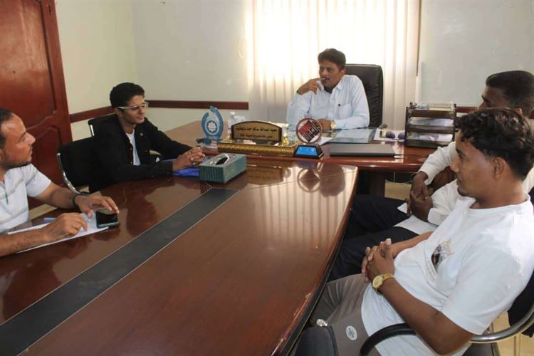 المدير العام لمديرية مدينة المكلا يلتقي رئيس اتحاد الإعلام الرياضي بساحل حضرموت لبحث أوجه التعاون المشترك