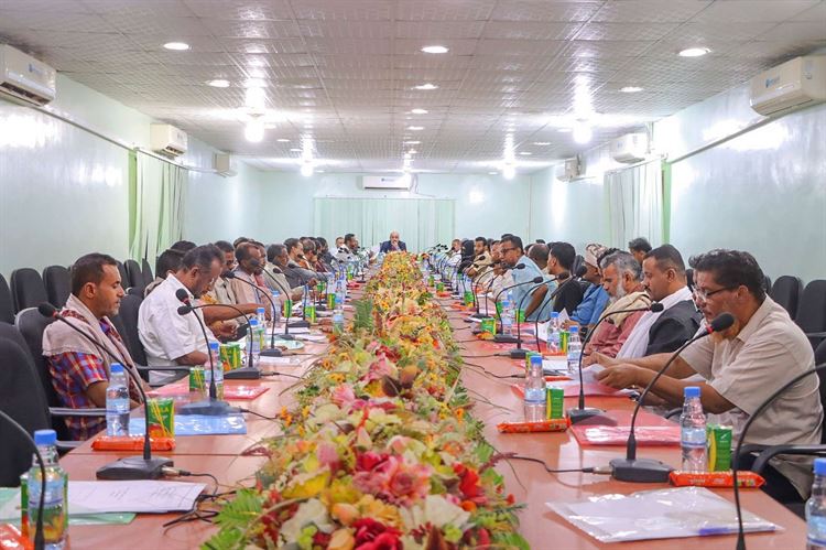 تربية ساحل حضرموت تنظم ورشة في تطوير عمل كوادر الموارد البشرية بالمكتب والمديريات