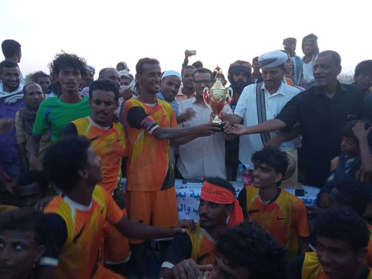 بفوزه على شباب البندر.. نجوم حناذ يتوج بطلا لدوري كرة القدم بأحور