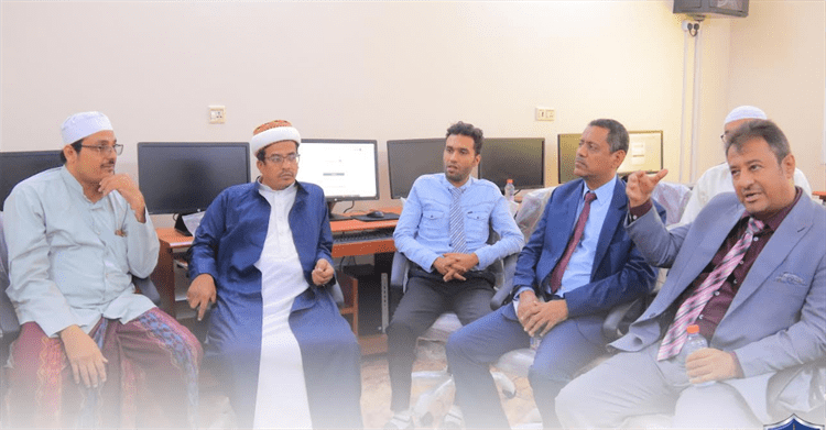 وفد وزارة التعليم العالي والبحث العلمي في زيارة تفقدية لمبنى كلية التعليم عن بعد بتريم