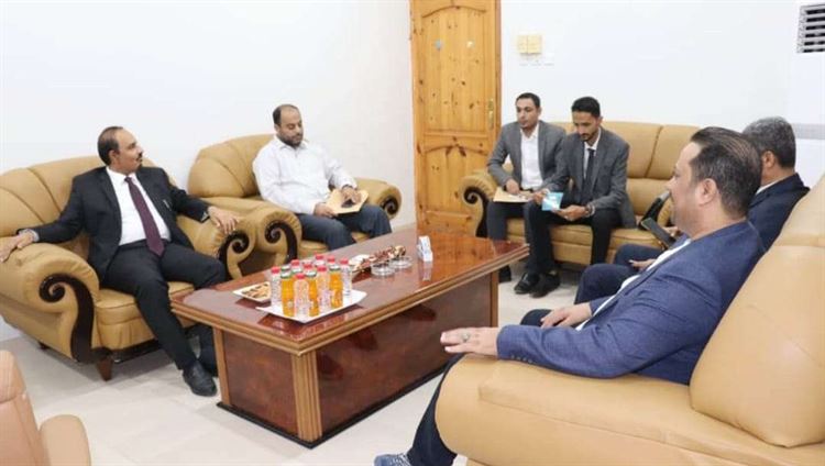 محافظ حضرموت يثمّن مساهمة المؤسسة الاقتصادية اليمنية في التدخلات التنموية والاغاثية