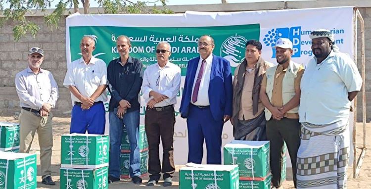 الصلاحي يدشن مشروع توزيع أكثر من 12 الف سلة غذائية للأسر الأشد فقرا بمحافظة لحج