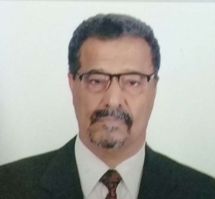 الوكيل جرفوش يعزي الأستاذ مهدي عبدالله مقبل رئيس المجلس الانتقالي بمديرية المحفد بوفاة والده