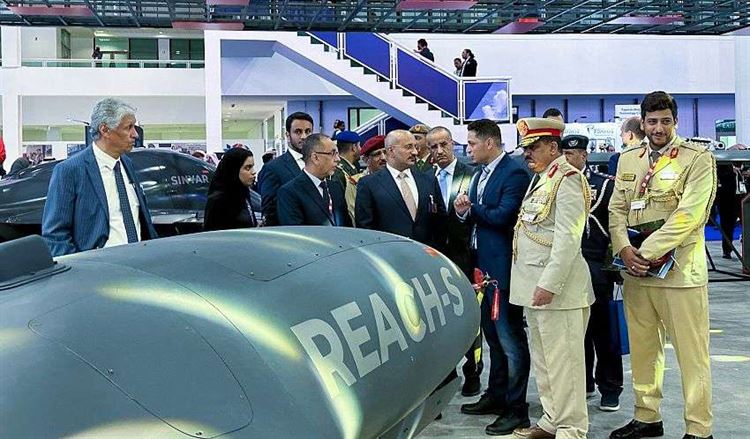 العميد طارق ووزيرا الدفاع والصناعة يشاركون افتتاح معرض دبي للطيران