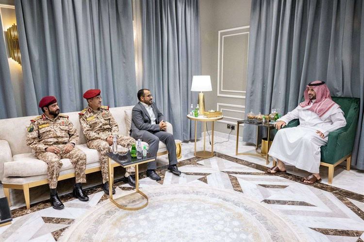 صحيفة سعودية تكشف عن اتفاق سلام وتعديلات قبل بها الحـ-ـوثيين في مسألة صرف المرتبات