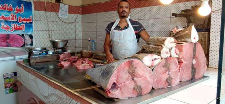 عرض لأسعار الأسماك والخضار في مدينة عدن "الخميس"