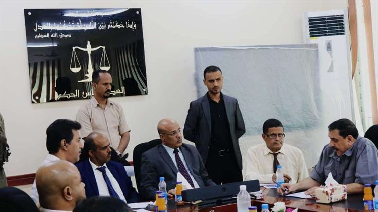 مدير أمن العاصمة عدن يلتقي رئيس نيابة جنوب عدن لمناقشة جملة من القضايا وتعزيز العمل المشترك