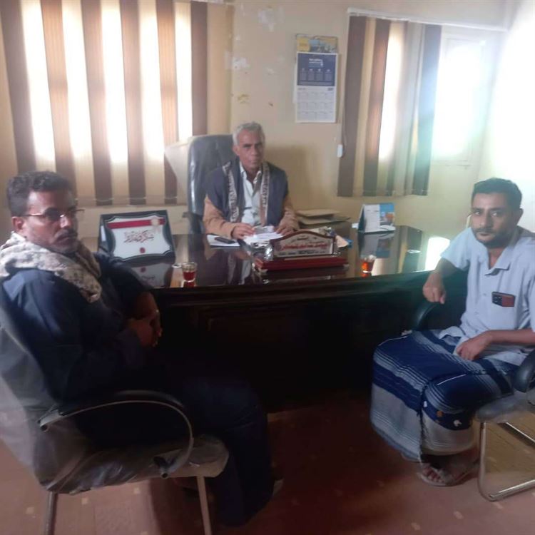 مدير عام مكتب الثقافة بالمهرة يلتقي بمدير شركة العقاد للإنتاج الإعلامي والفني