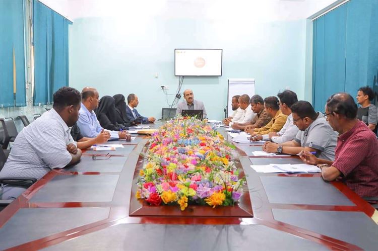 بدء الدورة التدريبية في مجال إعداد الخطط التشغيلية لكوادر مكتب وزارة التربية والتعليم بساحل حضرموت