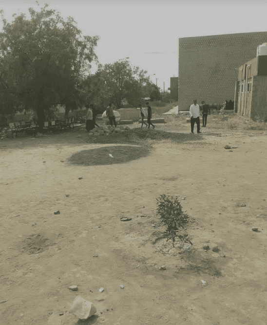 بمشاركة العمادة.. كلية ردفان الجامعية تشهد حملة نظافة واسعة
