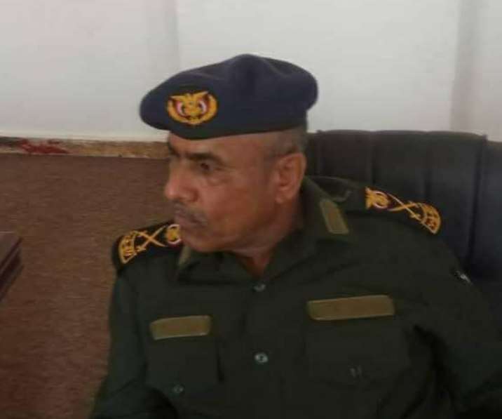 اللواء مسعود يعزي بوفاة حسين محمد قاسم الطلي.