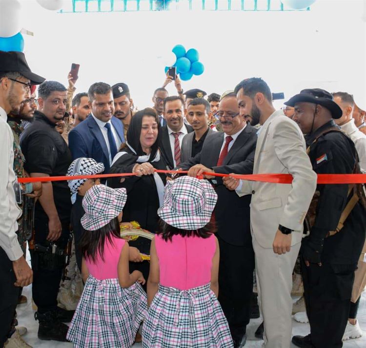 وزير النقل يفتتح مبنى الهيئة العامة للشؤون البحرية والمركز الإقليمي لتبادل المعلومات بعد إعادة صيانته وتحديثه