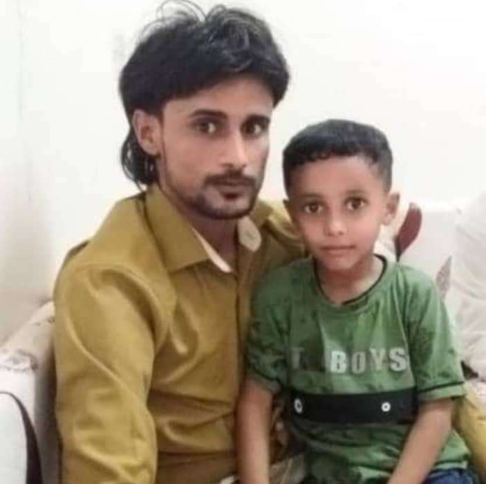 مديرا عام يهر "الجعفري" والإعلام "اليافعي" يعزون بوفاة سائق البوكلين " العولقي "في طريق الفقيد إبن نصور مشألة