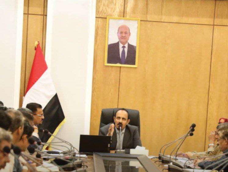 السلطة المحلية بحضرموت تصدر قرار بتحويل إيرادات منفذ الوديعة البري لحساب المحافظة