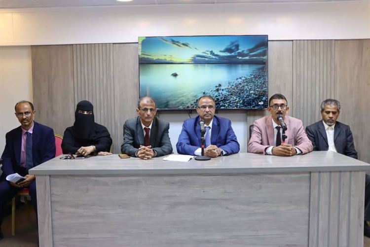 الوزير الزعوري يتفقد سير العمل بمكتب الوزارة بساحل حضرموت ويعقد اجتماعا لمديري مكاتب الوزارة بالمحافظات الجنوبية والمناطق المحررة.