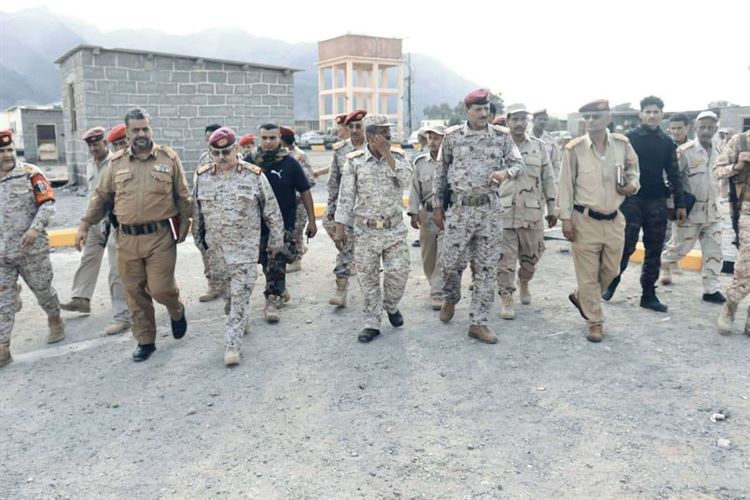 نائب رئيس هيئة الاركان العامة يزور الكلية العسكرية ومستشفى عبود العسكري ويؤكد على تعزيز الانضباط