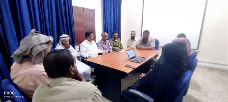 مكتب الصحة بأبين يناقش الوضع الوبائي في المحافظة ويؤكد أهمية التثقيف الصحي للمجتمع