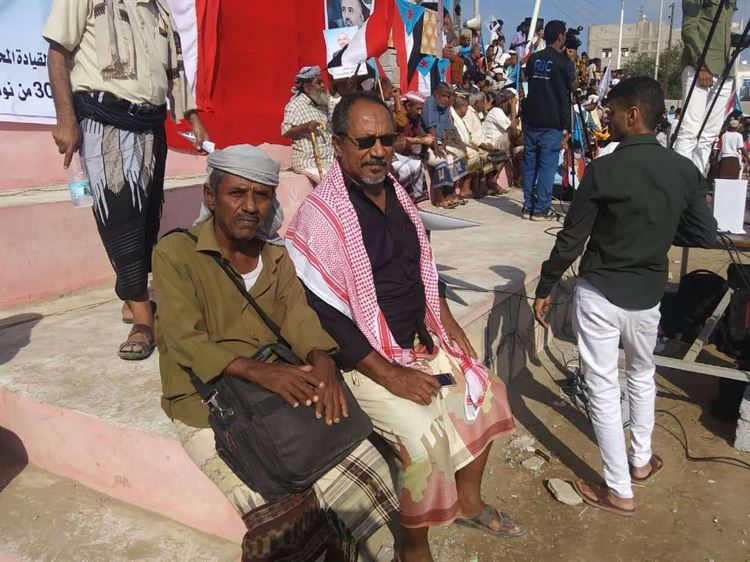 رئيس انتقالي زنجبار يشكر أبناء المديرية على حضورهم الفاعل في المهرجان الكرنفالي