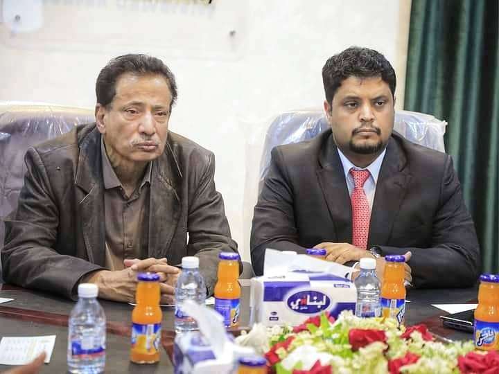 المحافظ "بن ياسر" ورئيس جامعة المهرة يفتتحان مركز التدريب والتأهيل وخدمة المجتمع بالجامعة