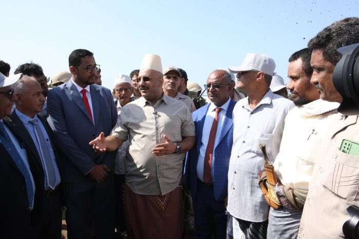 طارق صالد يدشن البدء بالعمل في مستشفى الخوخة المركزي