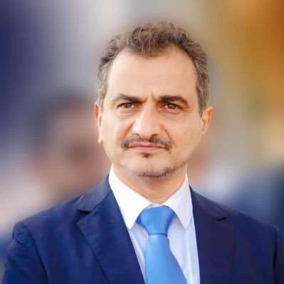 محافظ العاصمة عدن يُعزَّي المهندس محمد ناصر عبادي في وفاة والده