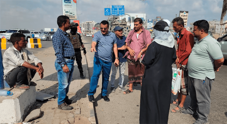 مدير عام المنصورة يدشن مشروع إعادة تأهيل قنوات تصريف مياه الأمطار بالطريق البحري