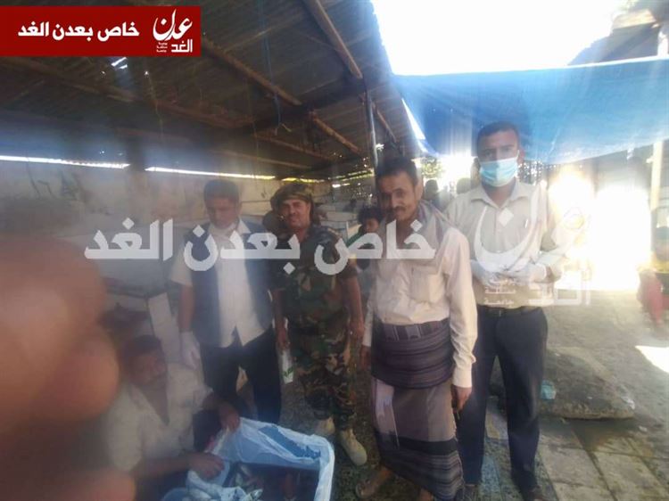 مكتب الصحة والسكان بمديرية مودية ينفذ حملة تفتيش صحي وتوعوي للحد من مخاطر مرض الكوليرا والامراض الوبائية