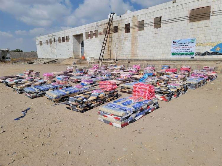 بتمويل من فاعلي خير بالكويت .. مؤسسة أبين للتنمية ( AFD ) تقدم مواد إيوائية للسجن المركزي بالمحافظة