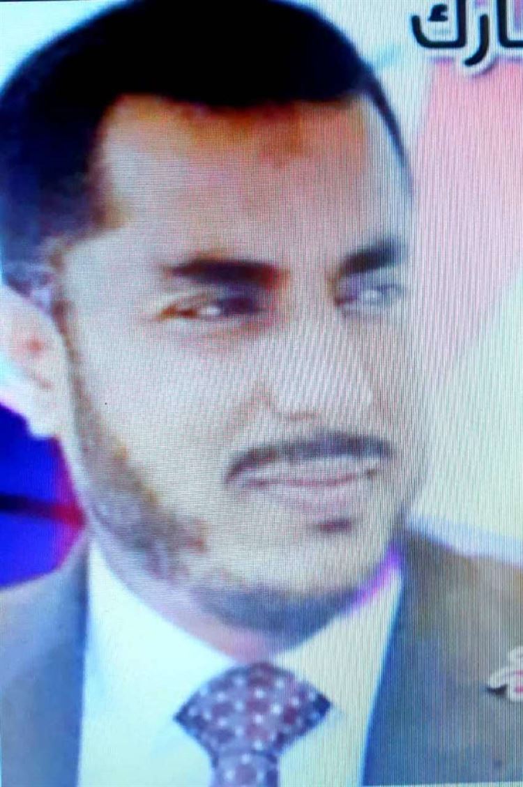 الوكيل الحمزة يعزي مدير عام مودية بوفاة والدته