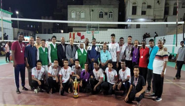 شعب حضرموت يحلق عالياً بكأس البطولة الرمضانية الأولى للكرة الطائرة بجدارة ودون خسارة