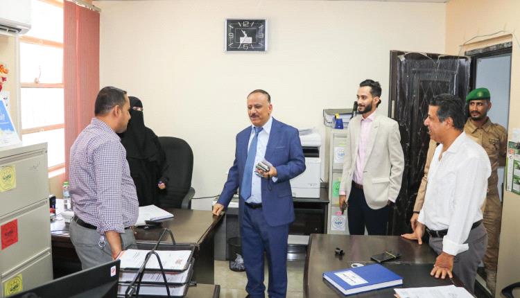 وزير النقل يطلع على مستوى الانضباط الوظيفي بديوان الوزارة عقب اجازة عيد الفطر