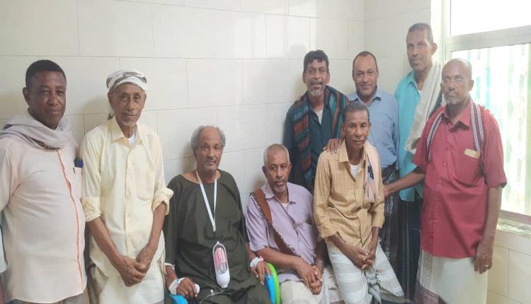 إدارة نادي حسان وبعض لاعبي الزمن الجميل يزورون الكابتن أحمد مهدي سالم بعد اجراء عملية جراحية ناجحة