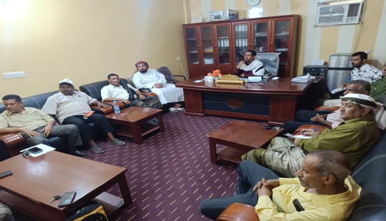 مدير عام خنفر "اليوسفي" يلتقي مدراء المكاتب التنفيذية المعنية   ومناقشة إجراءات مواجهة وباء  الكوليرا