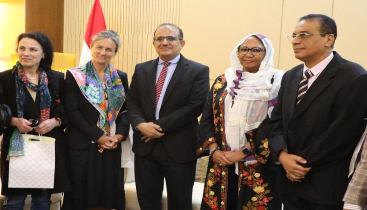 وزير الصحة يلتقي سفيرة مملكة هولندا والقائم بأعمال السفارة الصينية

