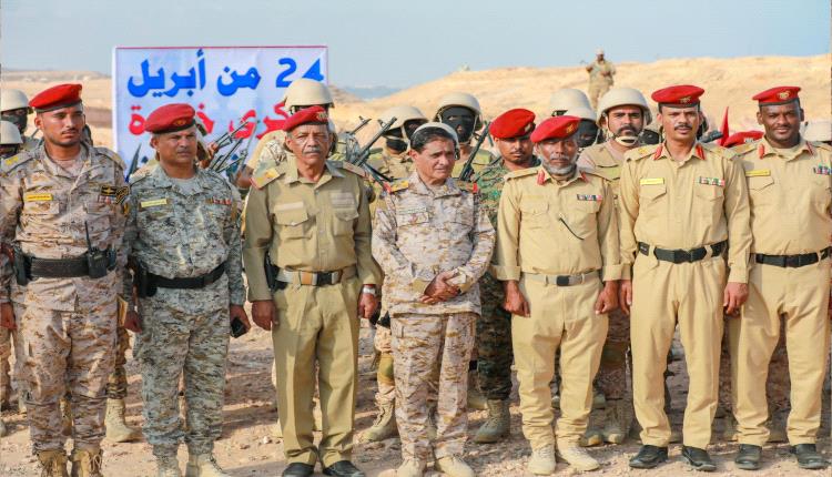 اللواء البحسني يشهد مشروع رماية بالذخيرة الحيّة للواء النخبة الحضرمي في الهجوم لفتح خطوط بأرض المعركة (فيديو + صور)