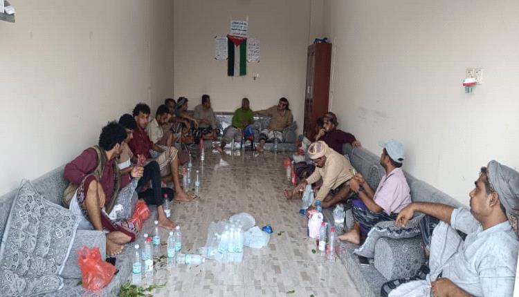 بحضور عدد من المثقفين والعسكريين تنظيم ندوة في عدن للدراسات الأدبية والثقافية والاجتماعية 