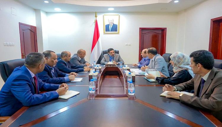 رئيس الوزراء #بن_مبارك  يرأس اجتماع حكومي لمناقشة تحديات تراجع التمويل الدولي للقطاع الصحي