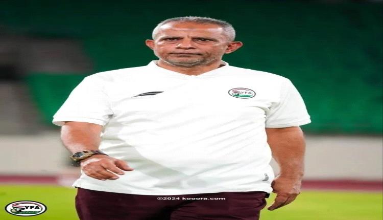 مدرب الشباب يكشف حقيقة استبعاد 4 لاعبين