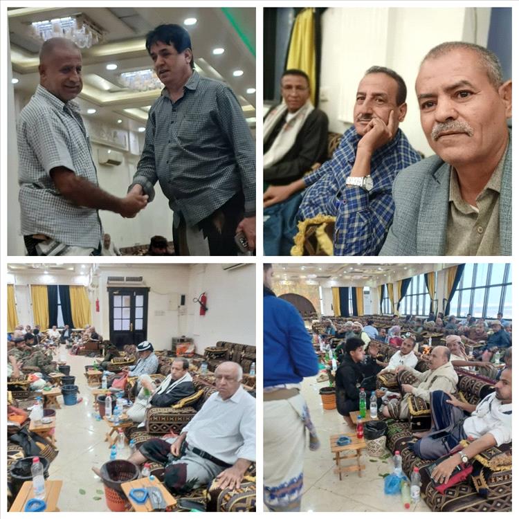 جموع غفيرة يقدمون العزاء بوفاة المناضل فضل محسن عبدالله