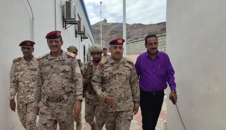 نائب رئيس هيئة الأركان اللواء البصر يطلع على سير التدريب والتأهيل بالكلية الحربية ويزور معسكري الوقود ورأس عباس