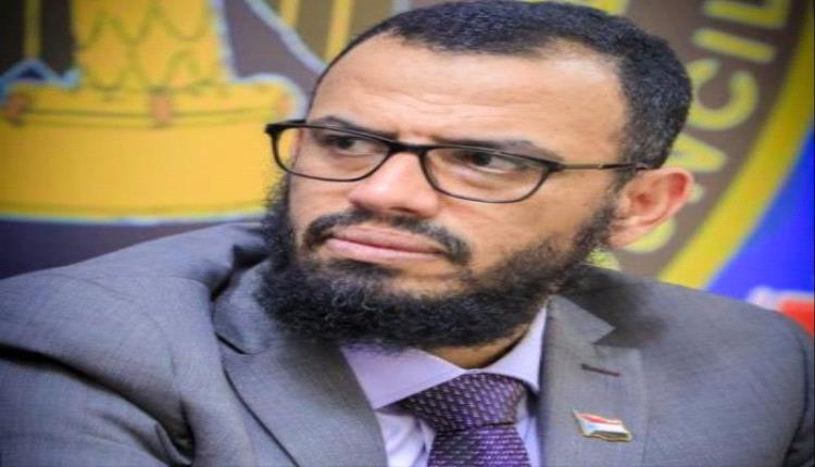 هاني بن بريك يهاجم رئيس الحكومة الجديد ويصفه بالإخونجي