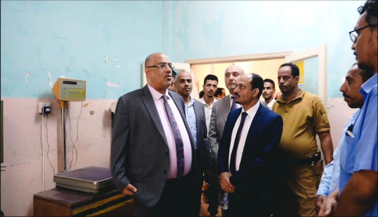 باذيب يطلع على عمل الهيئة العامة للبريد والتوفير البريدي