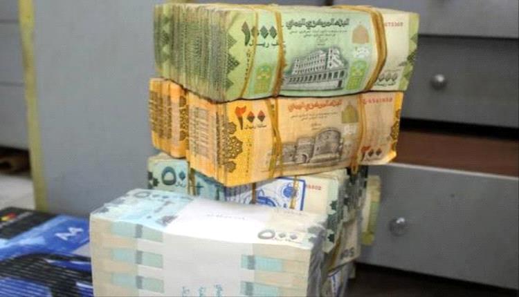 صحفي اقتصادي يتوقع توحيد العملة المحلية خلال المرحلة المقبلة

